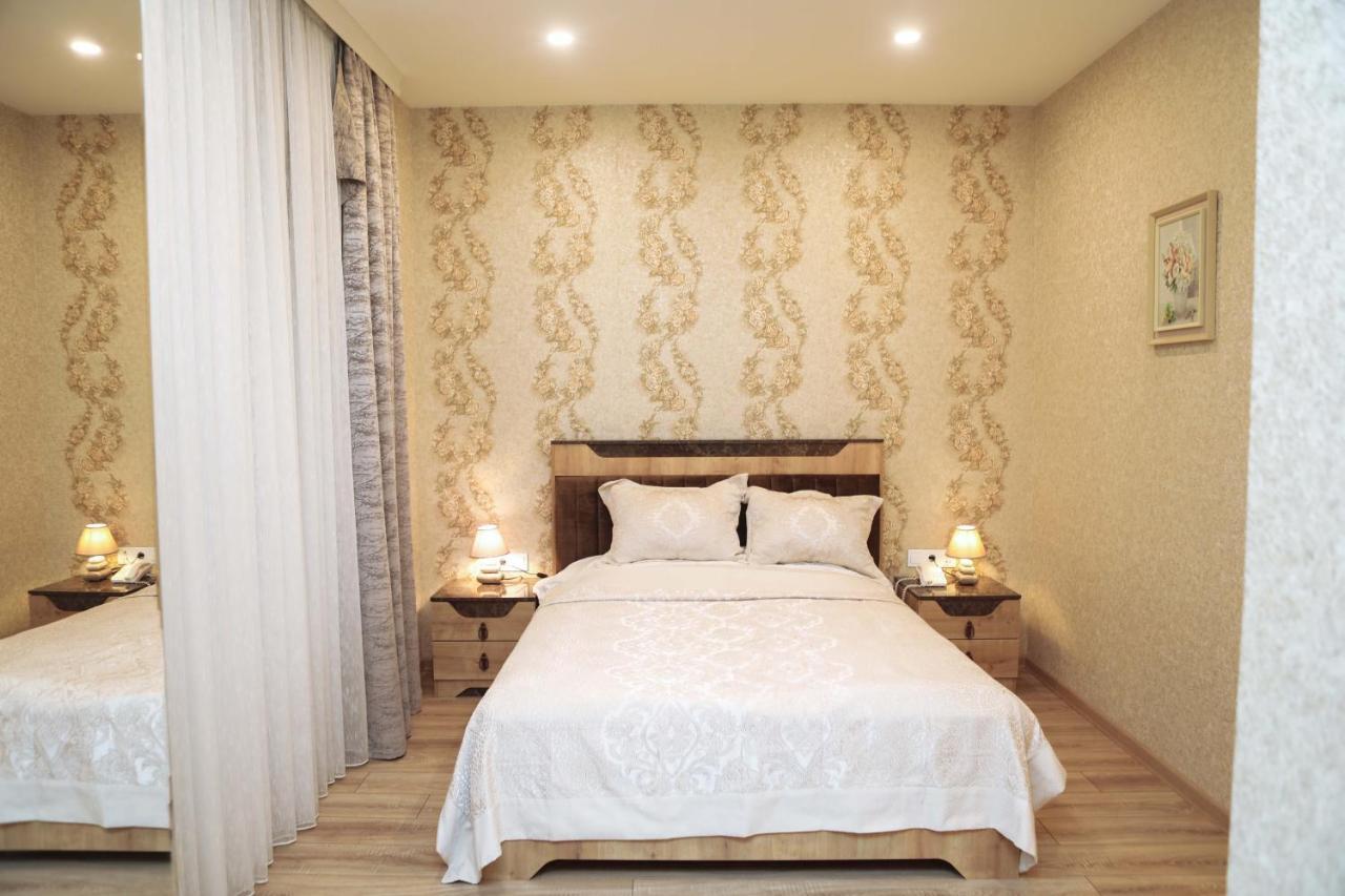Midcity Hotel Baku Exterior photo